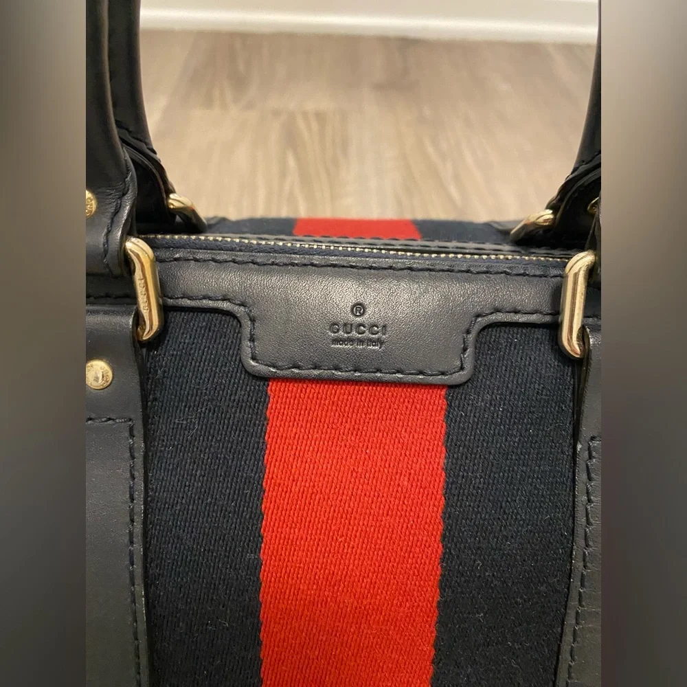 SOLD- AUTHENTIC GUCCI Canvas/leather Vintage Boston Bag Crossbody Red/Navy - Picture 3 of 15